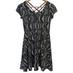 Aeropostale Women's Medium Black & White Geometric  Boho Fit & Flare Mini Dress